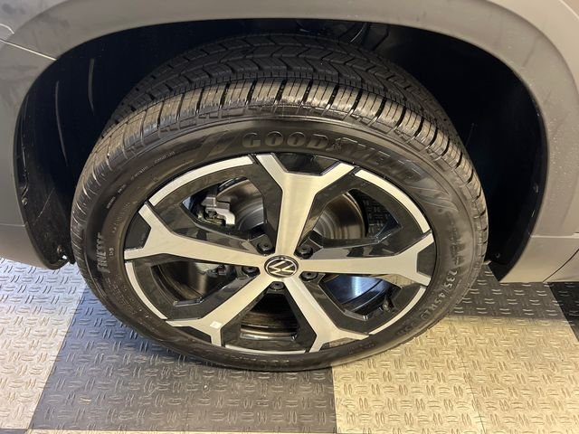 New 2025 Volkswagen Taos SEL AWD/4WD image 8