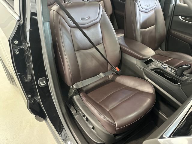 Used 2023 Cadillac XT6 Premium Luxury image 32