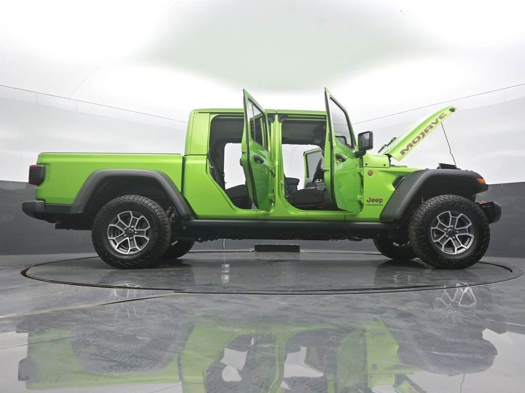 Used 2025 Jeep Gladiator Mojave w/ Safety Group image 61