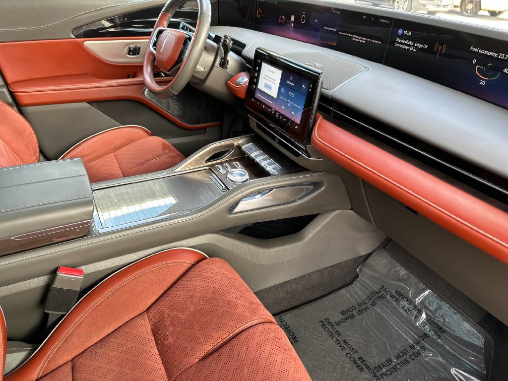 Certified 2024 Lincoln Nautilus Black Label AWD/4WD image 14