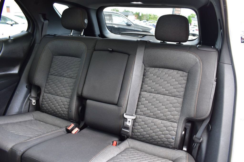 Used 2018 Chevrolet Equinox LT image 25