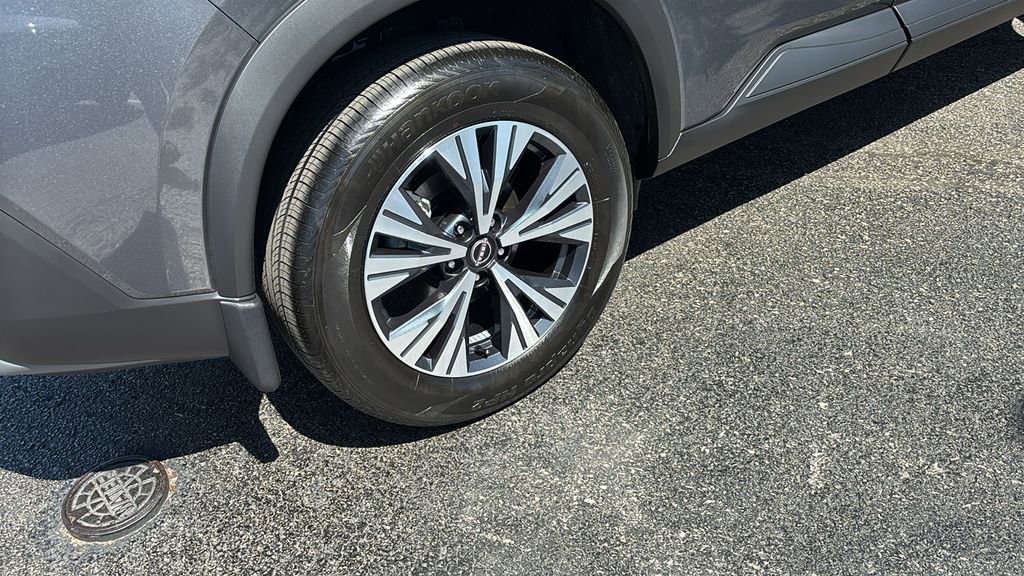 Used 2023 Nissan Rogue SV AWD/4WD image 8