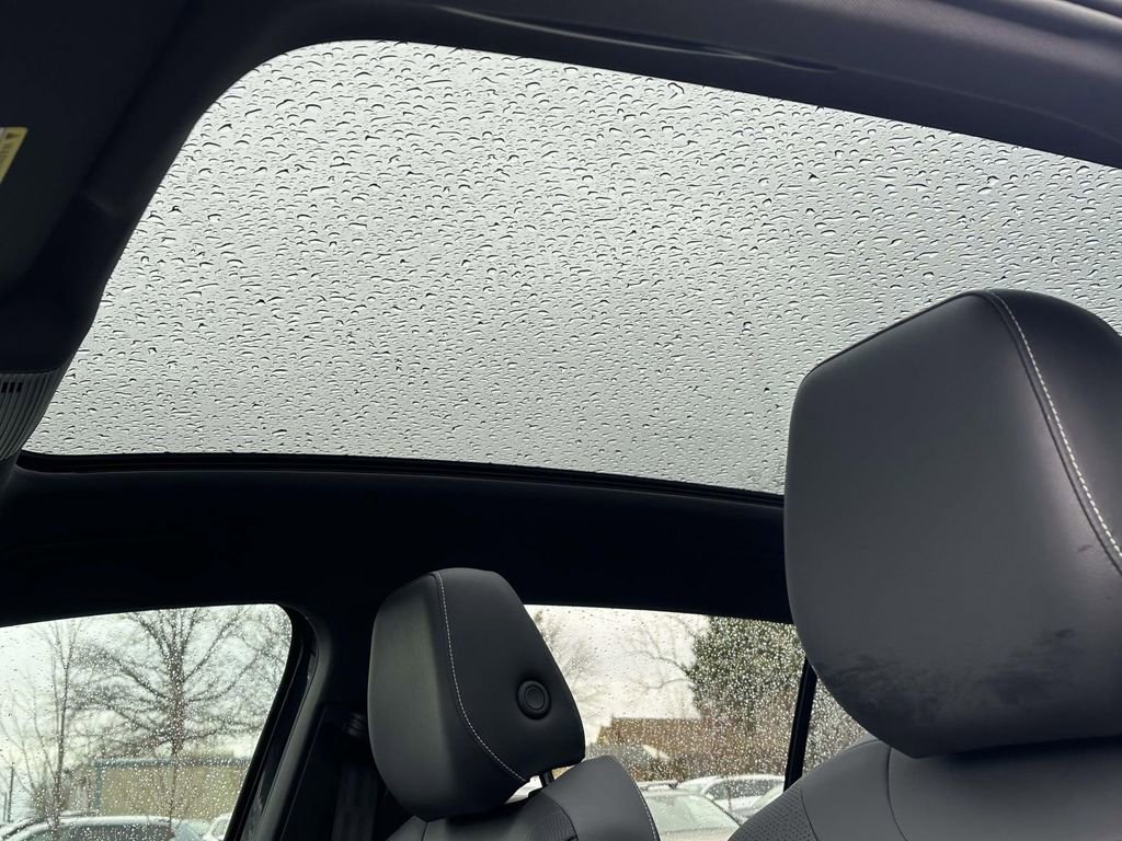 Used 2023 Volkswagen ID.4 Pro S Plus image 23