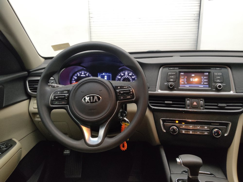 Used 2017 Kia Optima LX FWD image 22