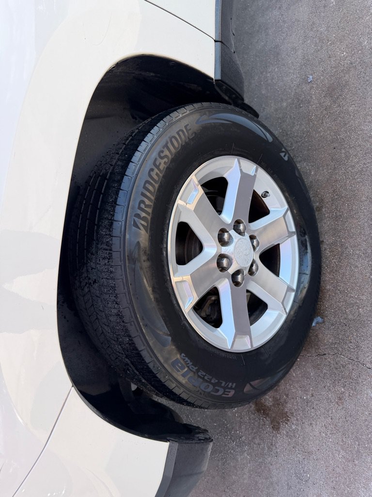 Used 2008 Saturn Outlook XR w/ Advanced Audio Package FWD image 35