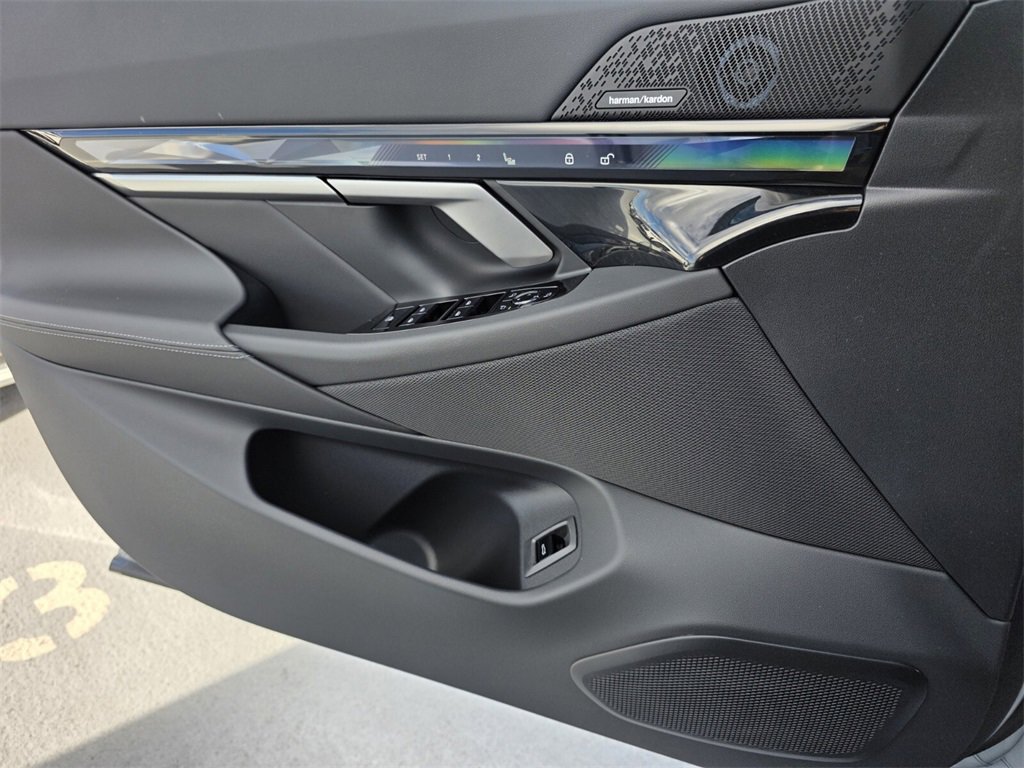 New 2026 BMW i5 eDrive40 w/ M Sport Package image 16