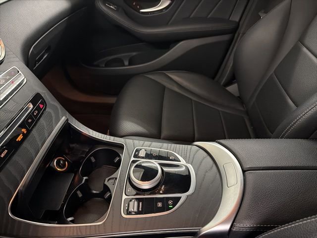 Used 2019 Mercedes-Benz GLC 300 image 34