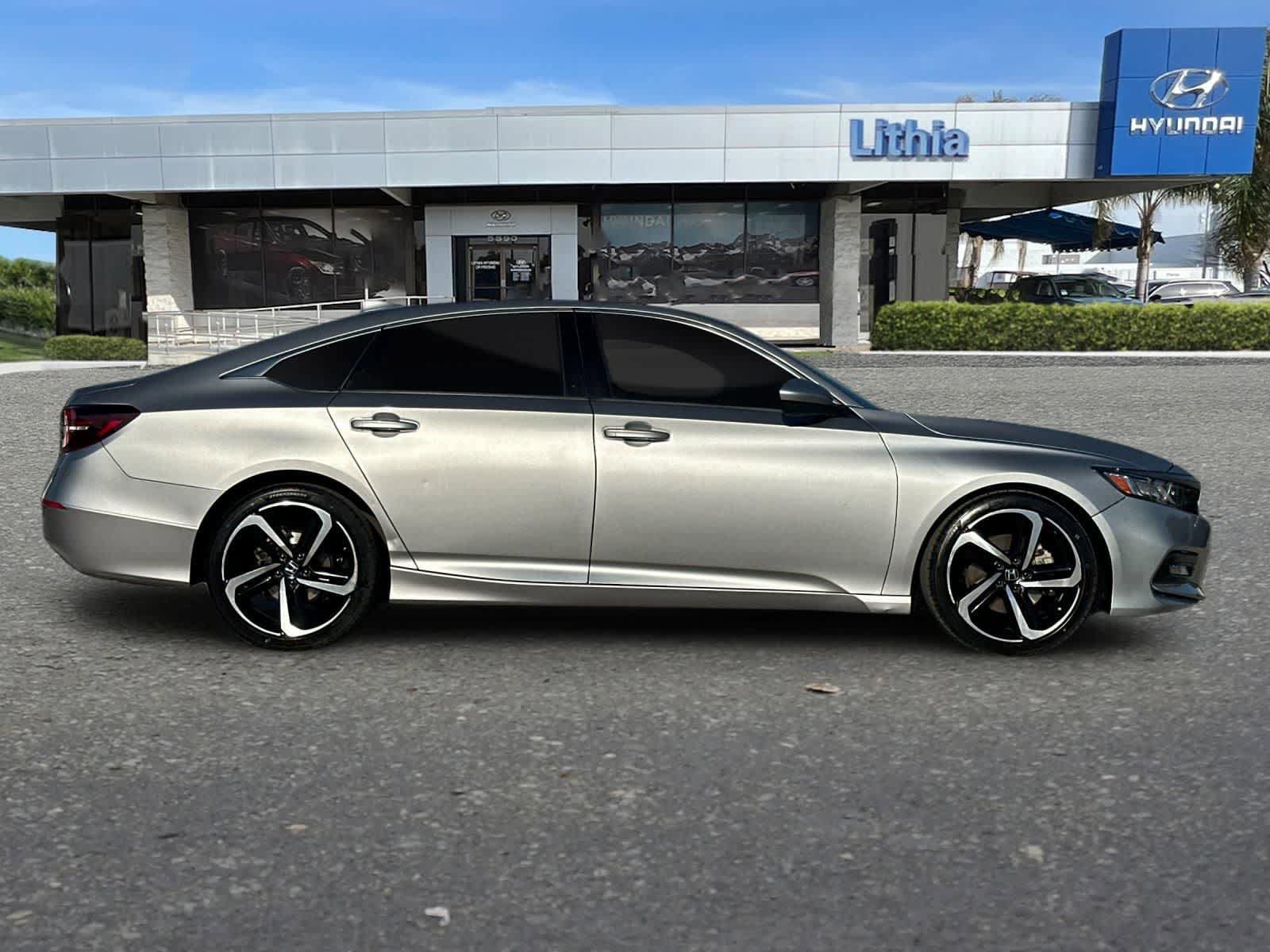 Used 2019 Honda Accord Sport image 9