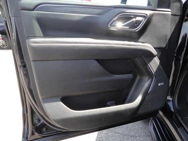 Used 2023 GMC Yukon SLT w/ Max Trailering Package AWD/4WD image 17