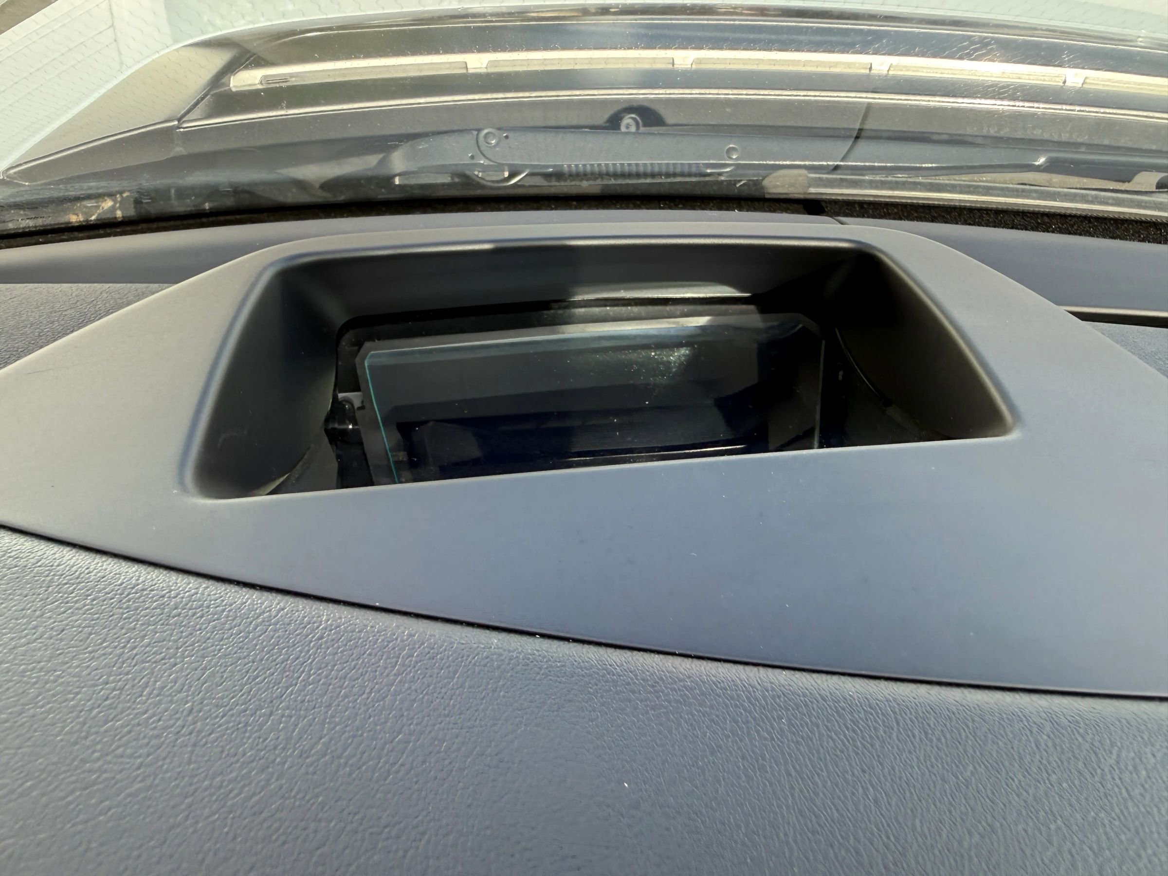 Used 2016 Land Rover Range Rover HSE image 40