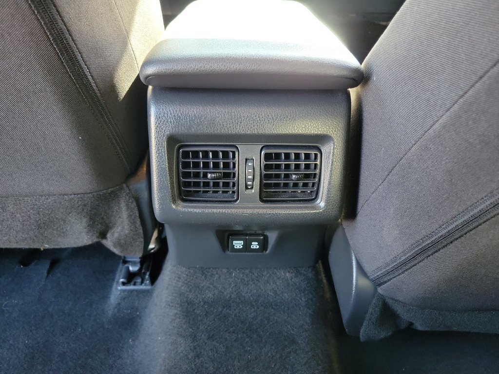 Used 2025 Toyota Camry LE FWD image 13