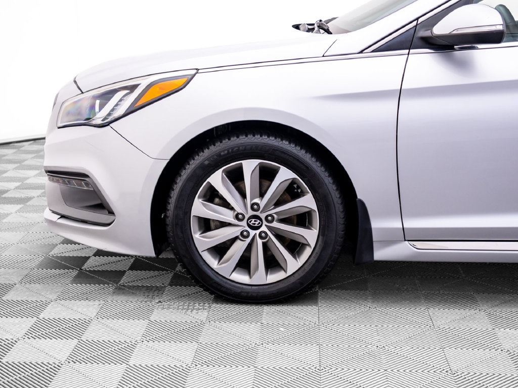 Used 2015 Hyundai Sonata Sport w/ Option Group 03 FWD image 34