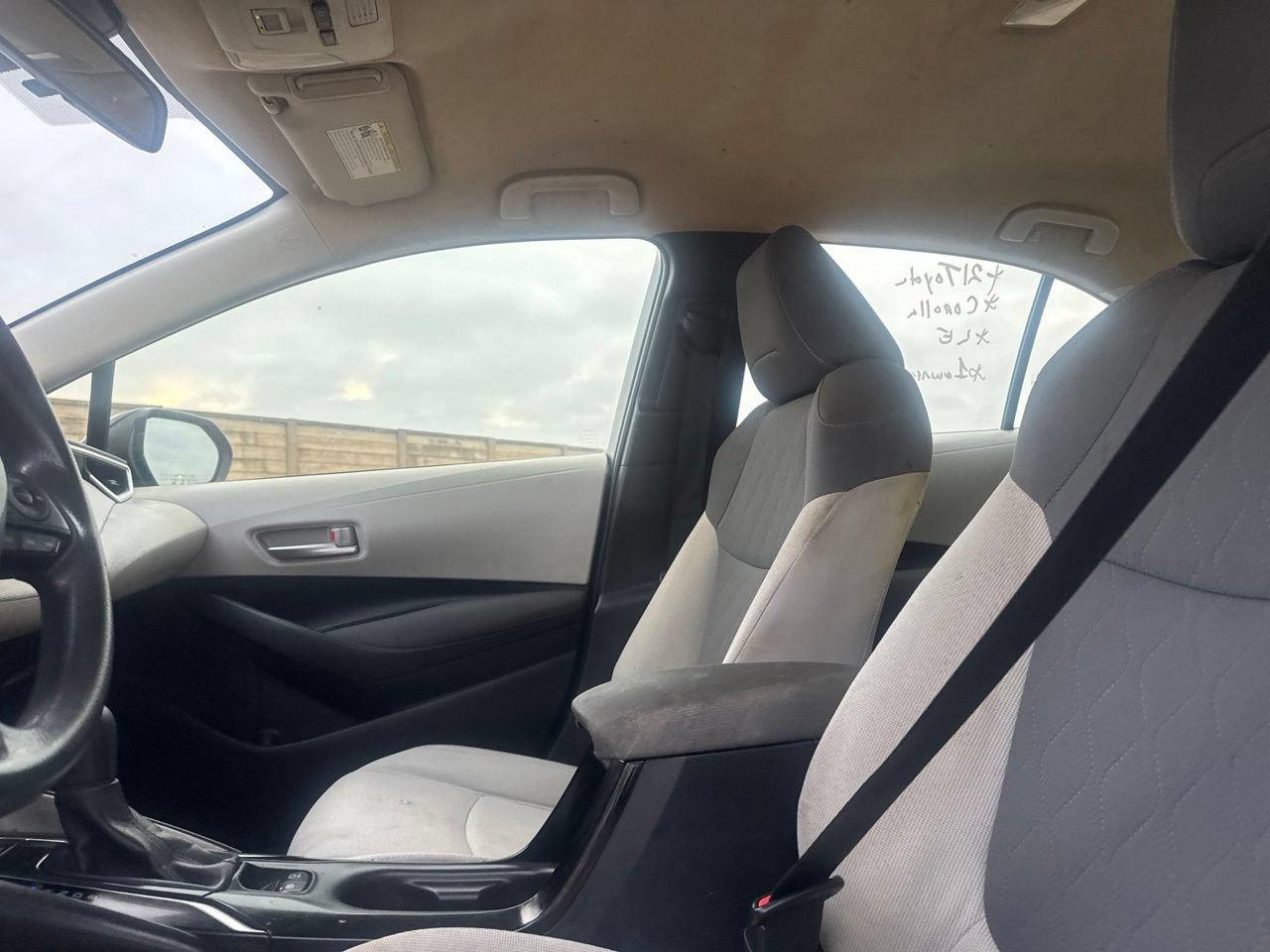 Used 2021 Toyota Corolla LE FWD image 33