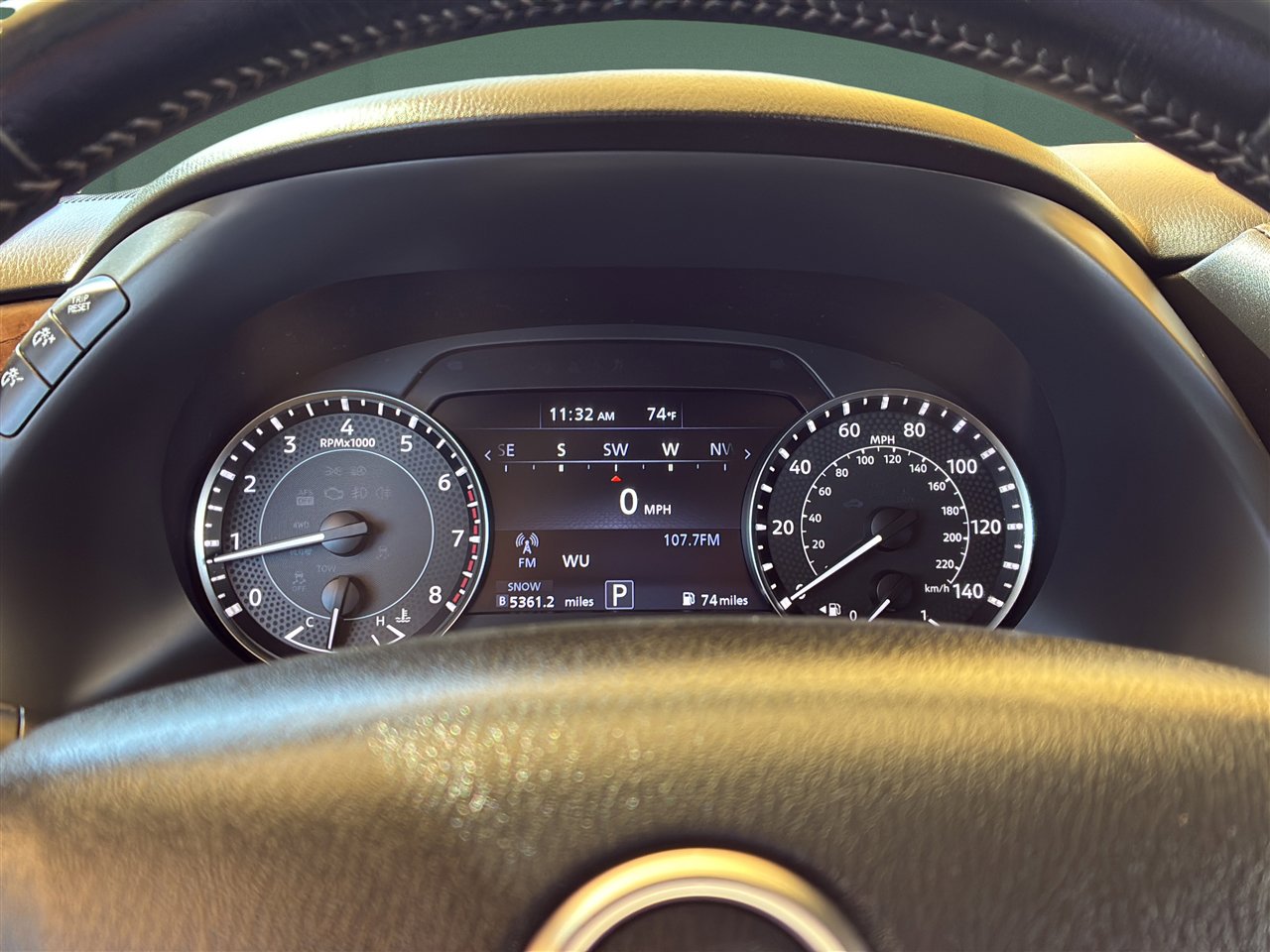 Used 2021 Nissan Armada SL w/ Captain's Chairs Package image 18