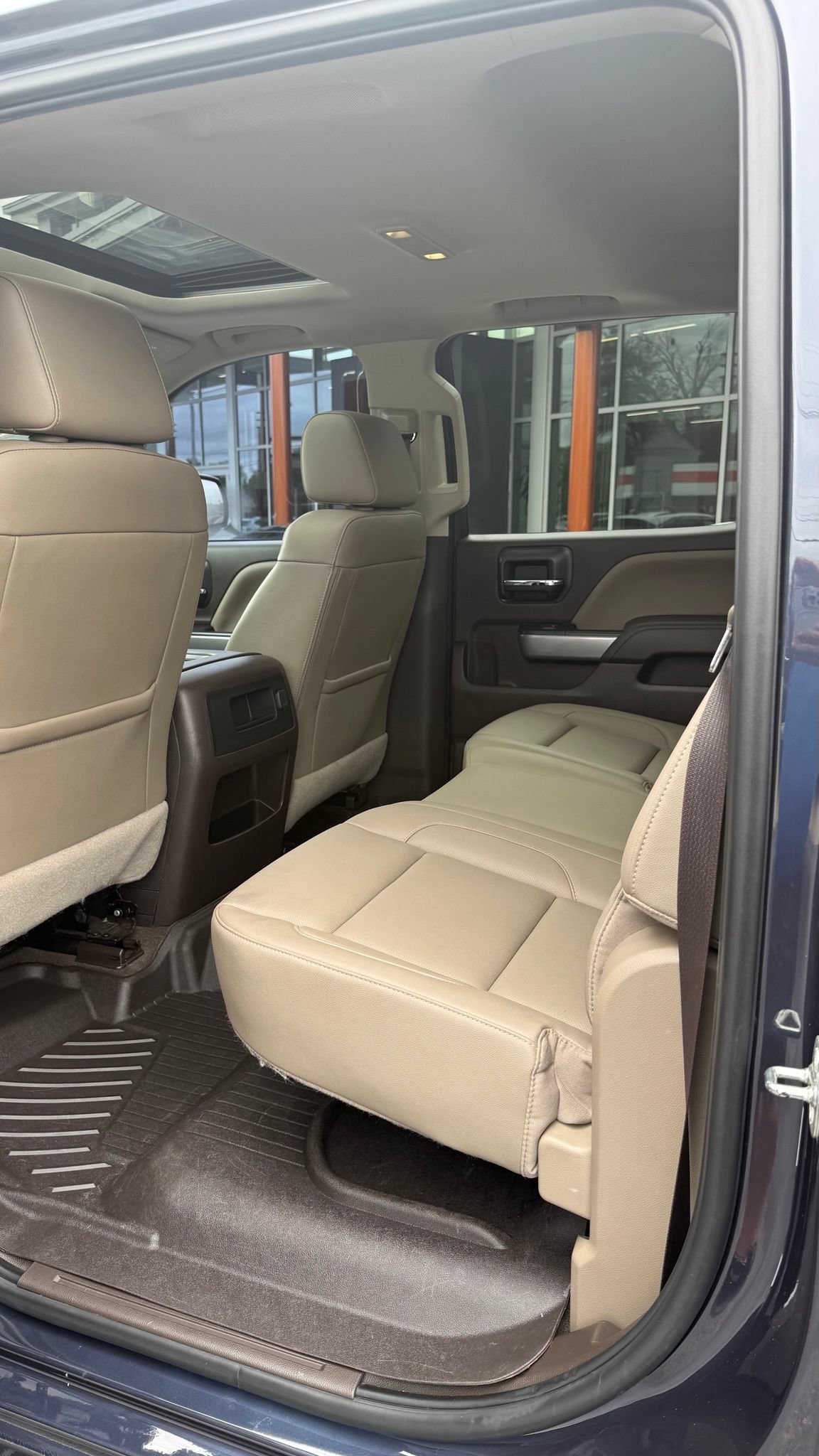 Used 2018 Chevrolet Silverado 1500 LTZ Z71 w/ Centennial Edition AWD/4WD image 40