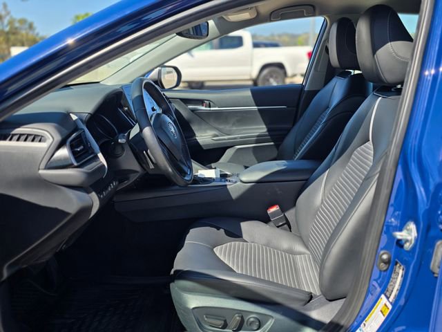Used 2023 Toyota Camry SE w/ Cold Weather Package image 11