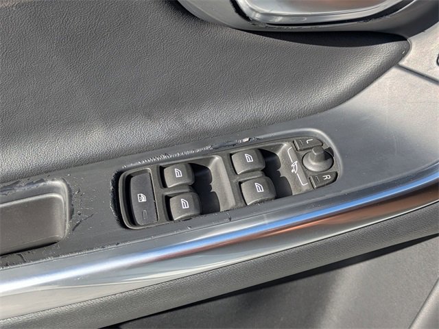 Used 2016 Volvo S60 T6 R-Design Platinum w/ Climate Package image 22