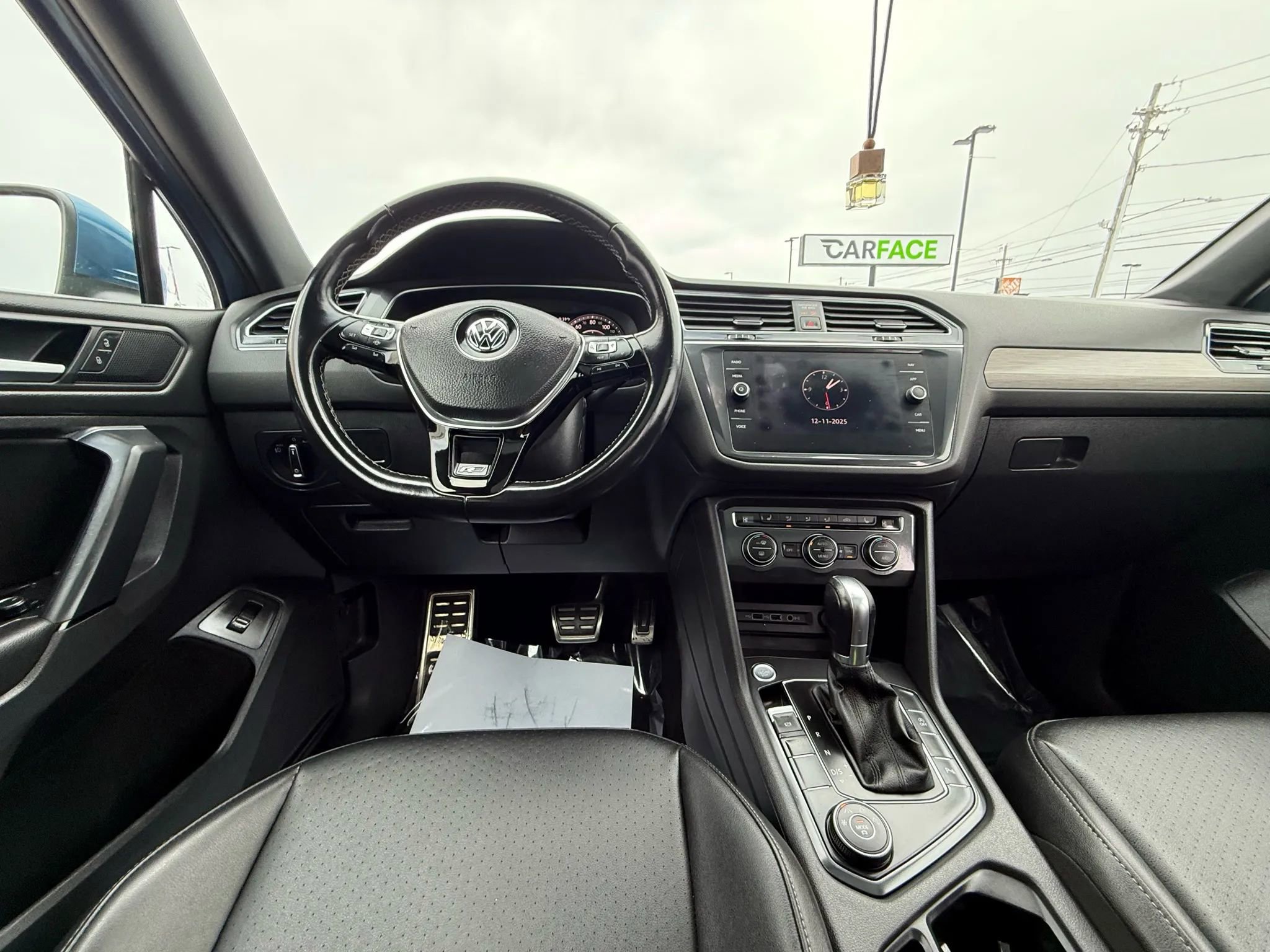 Used 2019 Volkswagen Tiguan SEL R-Line image 29