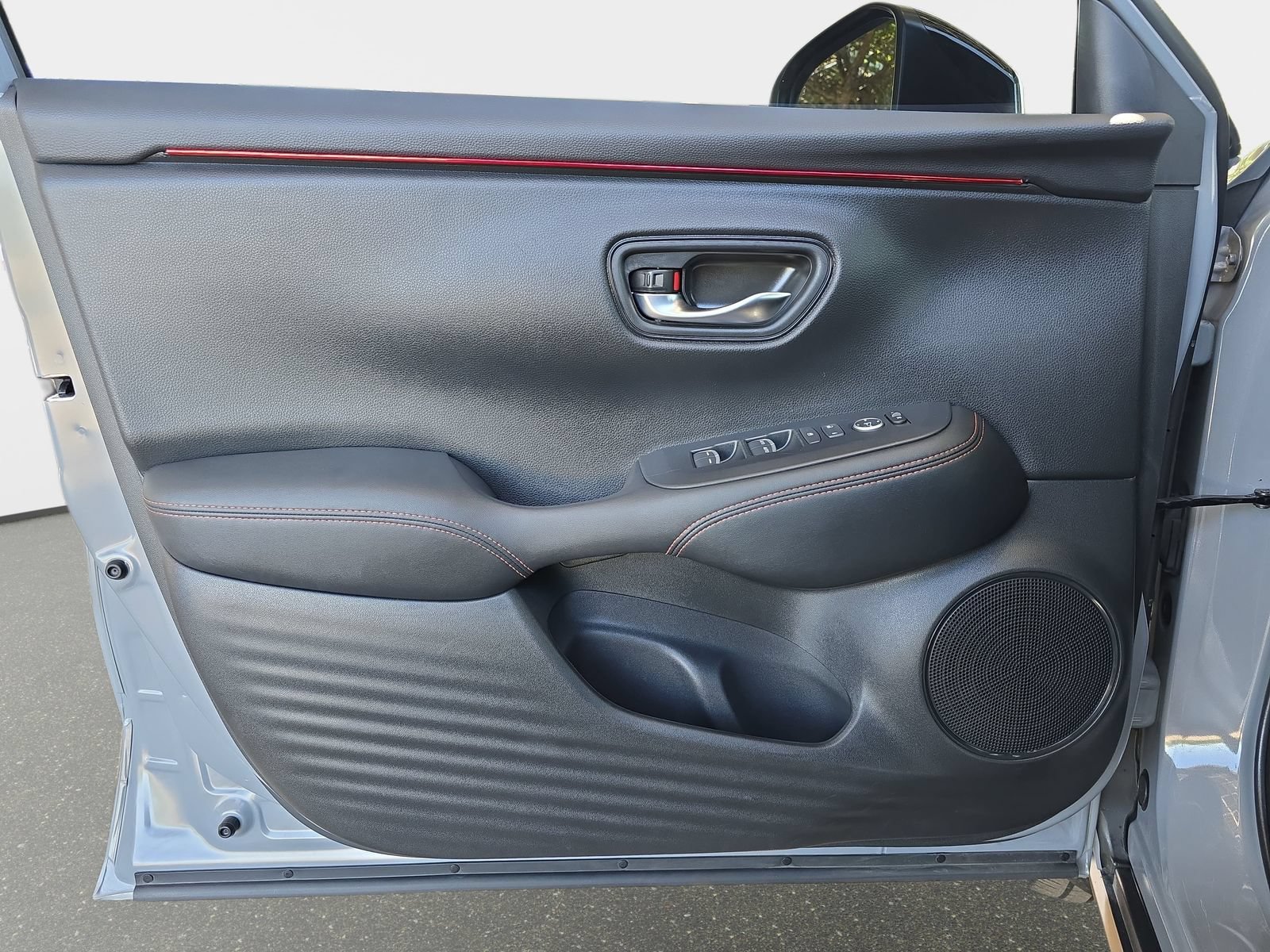Certified 2024 Honda HR-V Sport image 27
