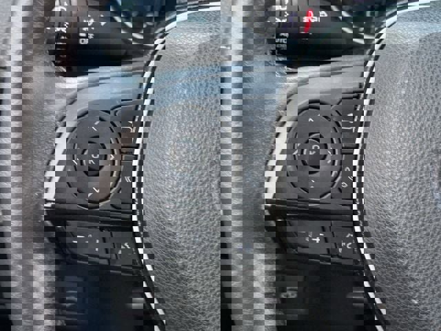 Used 2021 Toyota RAV4 XLE Premium image 14