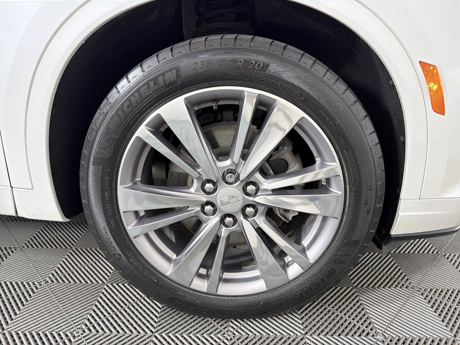 Used 2023 Cadillac XT6 Premium Luxury FWD image 10