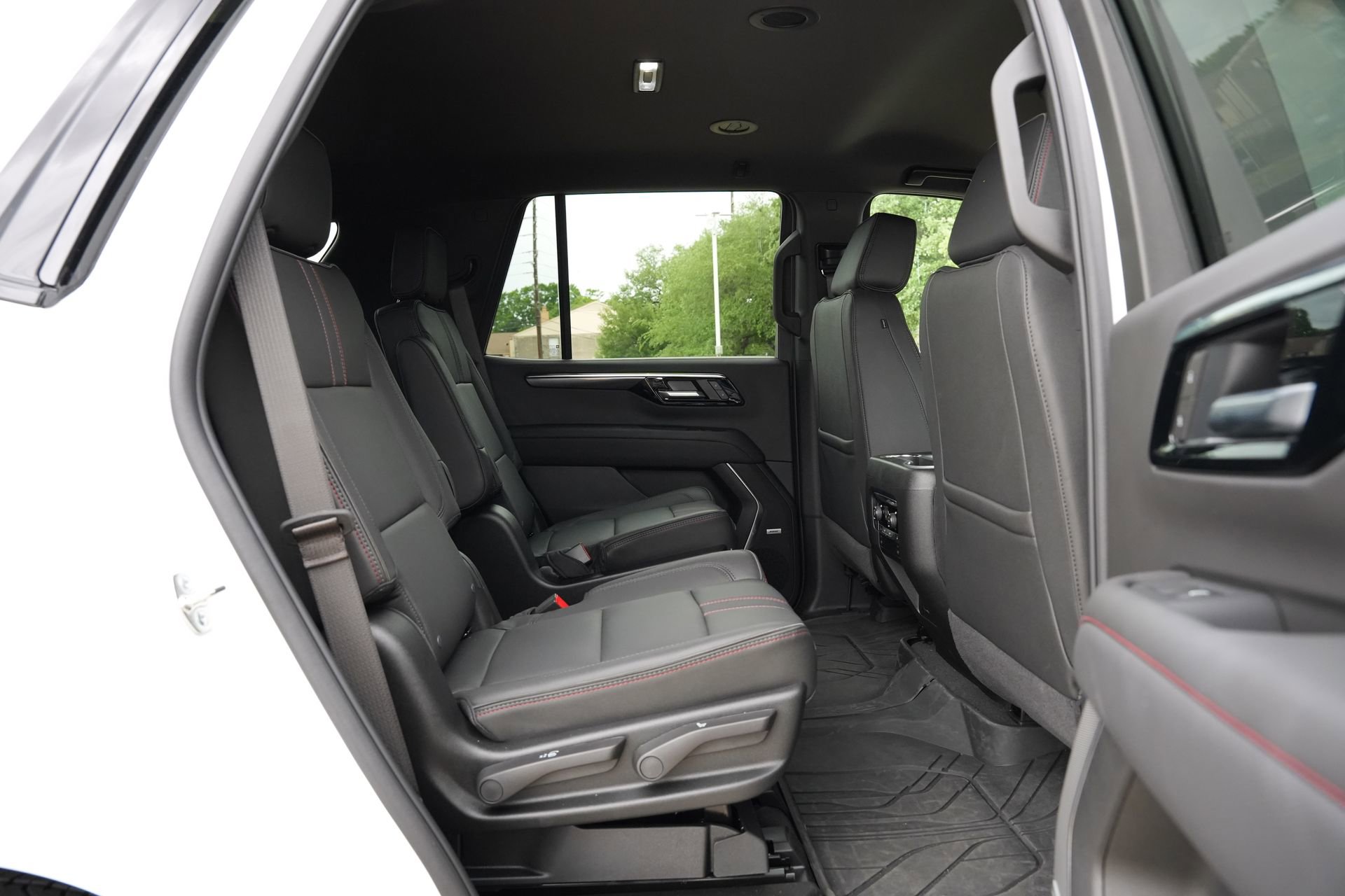 Used 2026 Chevrolet Tahoe RST w/ Comfort Package RWD image 25