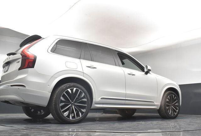 Used 2025 Volvo XC90 B5 Plus w/ Protection Package Premier image 37