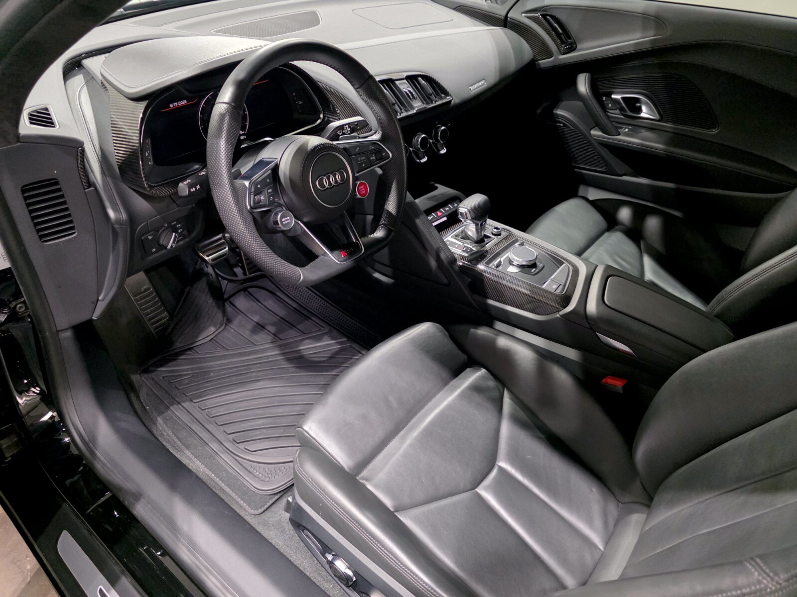 Used 2020 Audi R8 V10 w/ Carbon Exterior Package AWD/4WD image 7