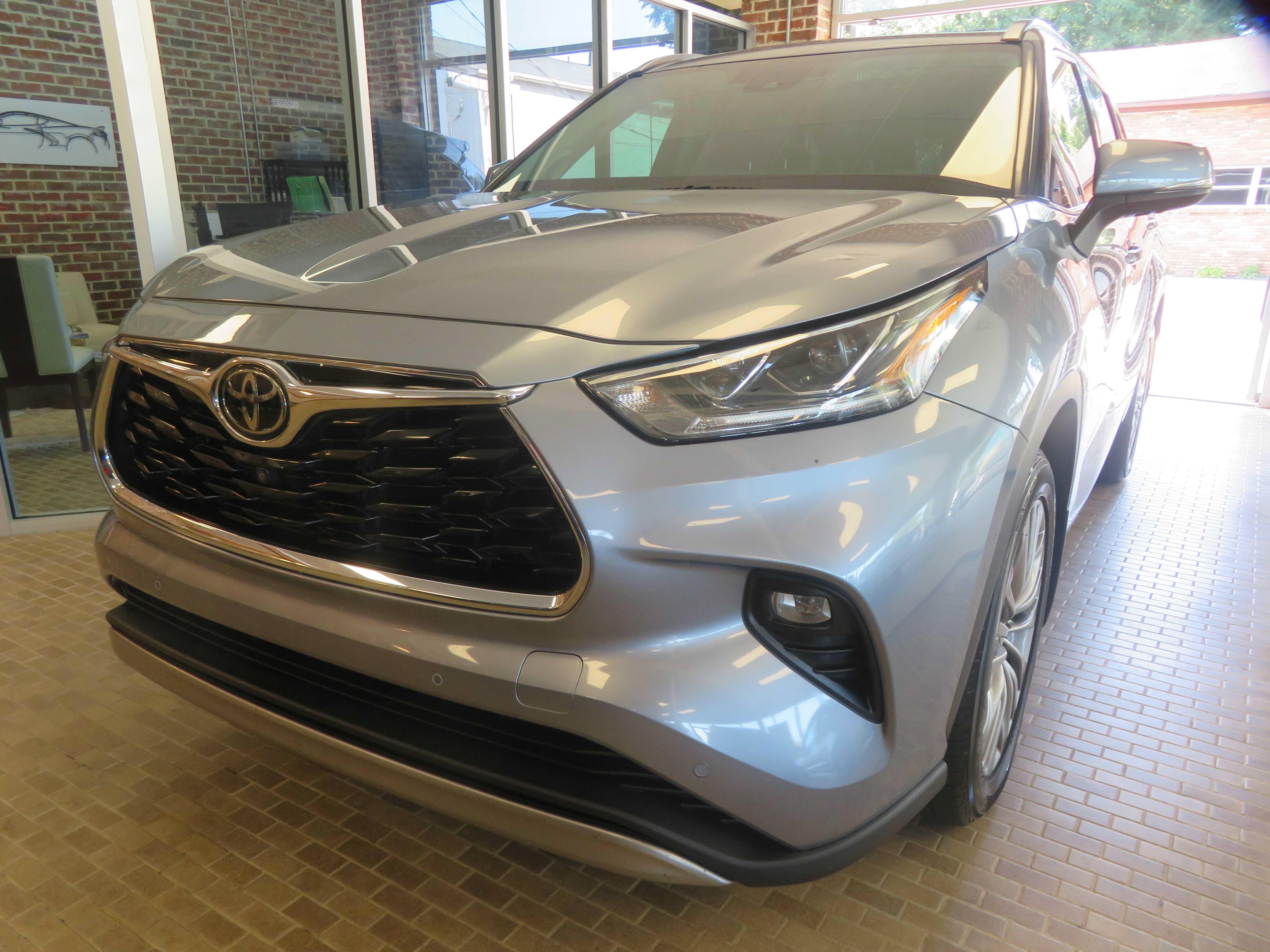 Used 2021 Toyota Highlander Platinum FWD image 75