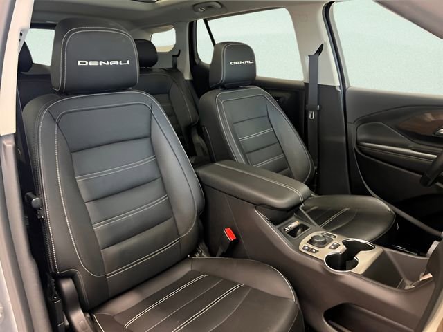 Used 2024 GMC Terrain Denali w/ Denali Premium Package image 17