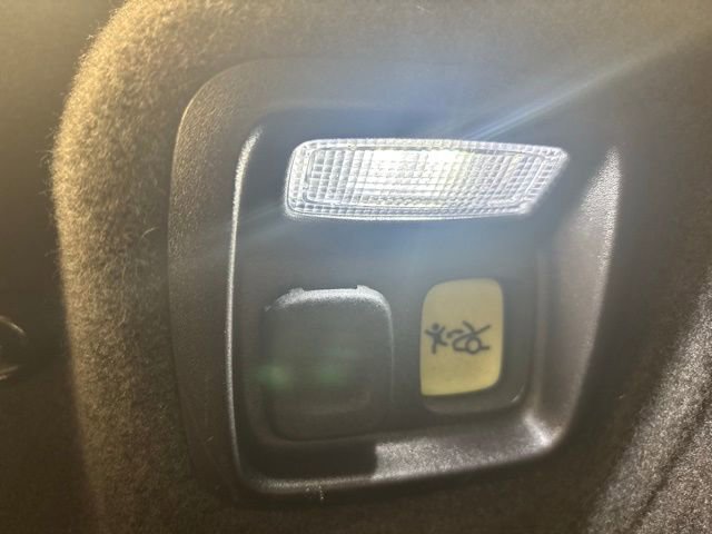 Used 2024 Chevrolet Corvette Stingray Convertible w/ 1LT RWD image 34