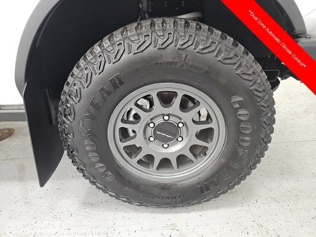 Used 2022 Ford Bronco Badlands w/ Sasquatch Package AWD/4WD image 8