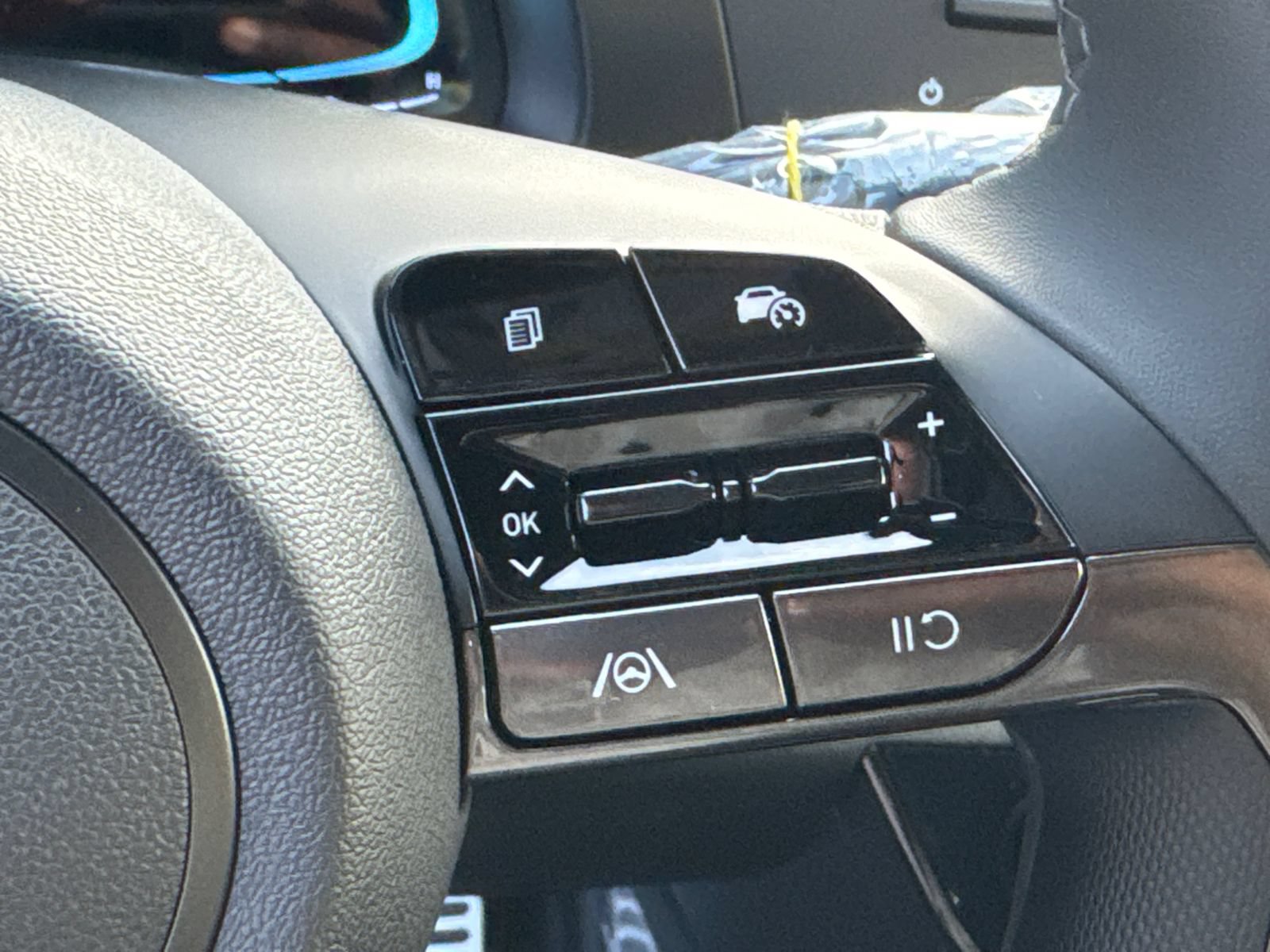 New 2026 Hyundai Elantra SEL Sport FWD image 26