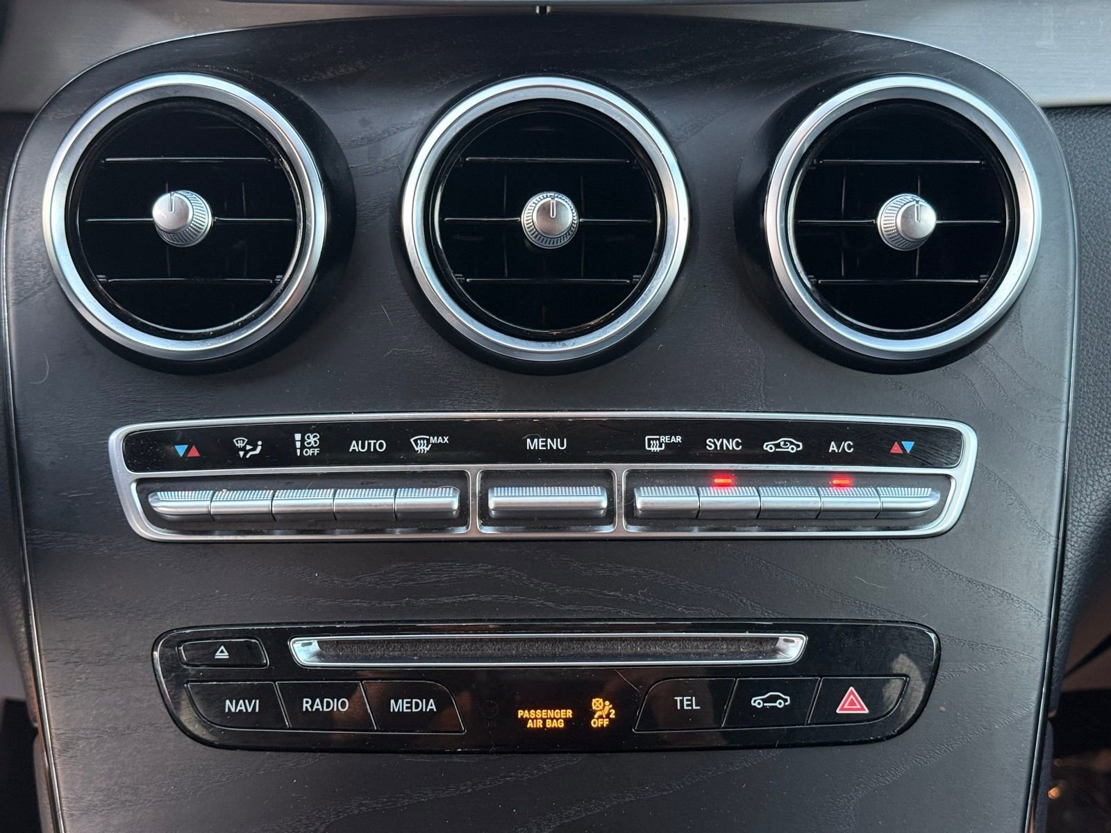 Used 2019 Mercedes-Benz GLC 300 4MATIC Coupe image 22