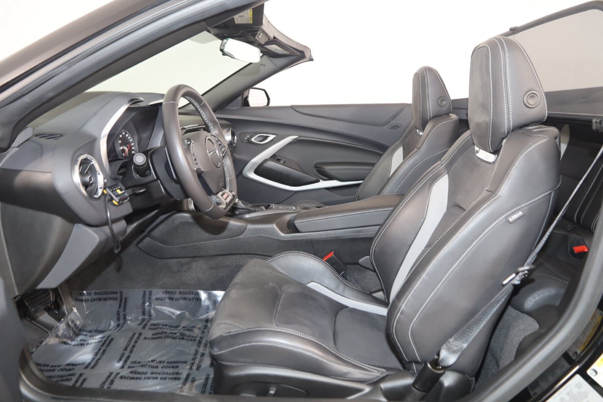 Used 2023 Chevrolet Camaro SS RWD image 11