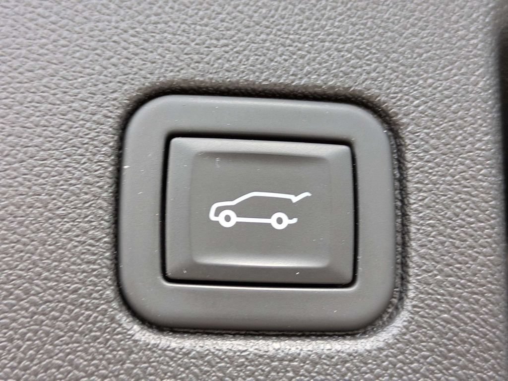 Used 2024 Chevrolet Equinox LT FWD image 14
