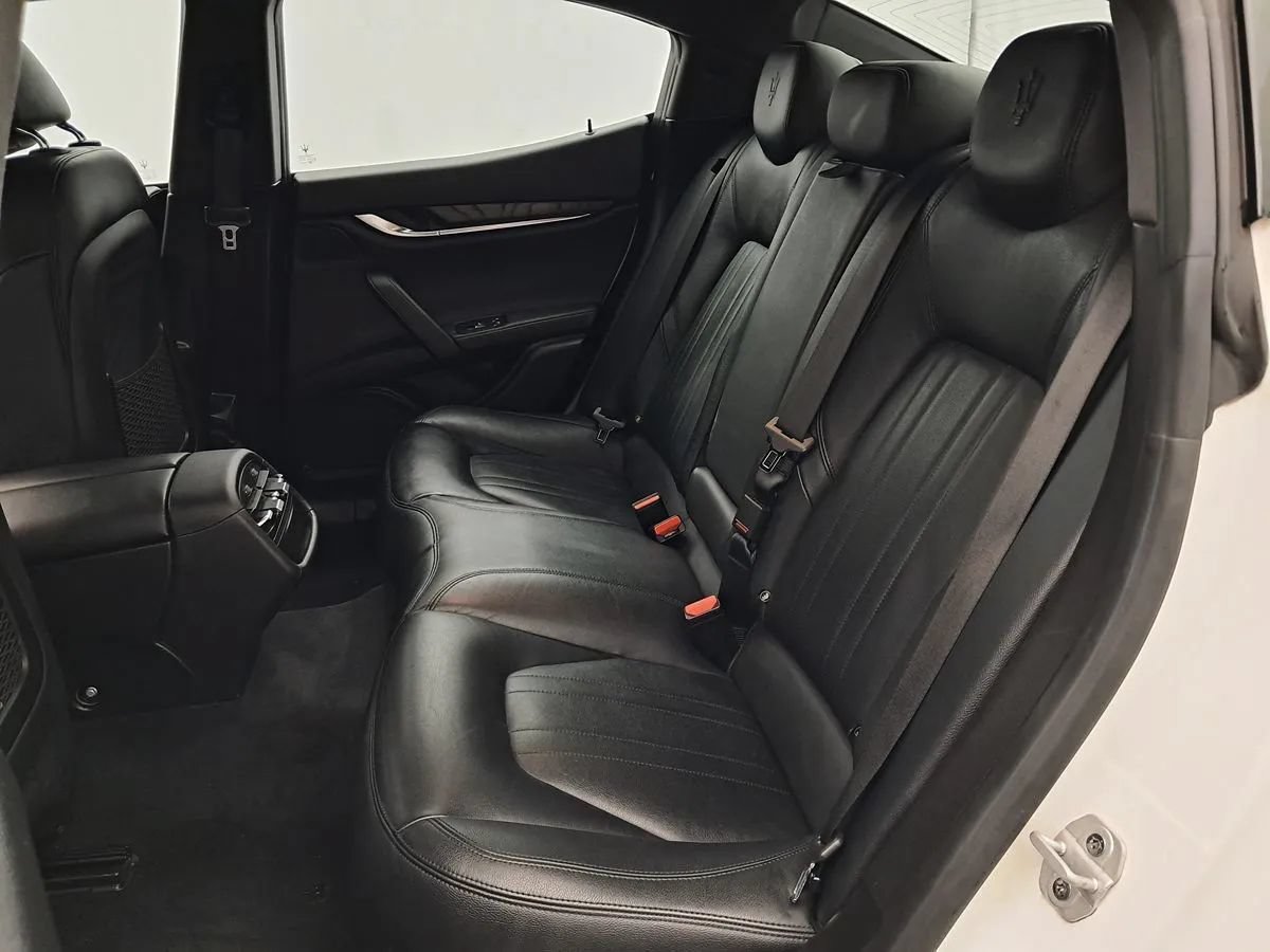 Used 2019 Maserati Ghibli S Q4 AWD/4WD image 20