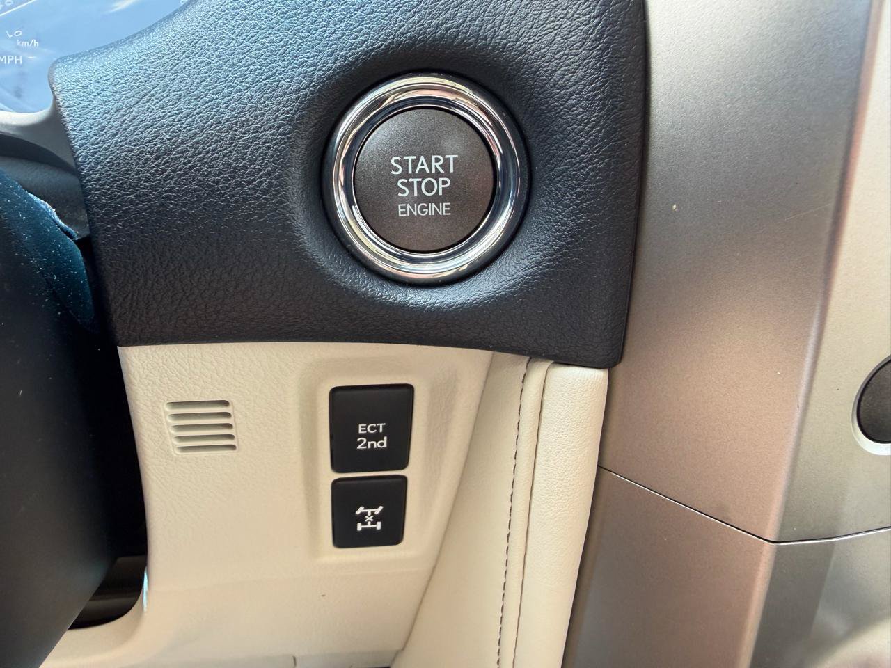 Used 2020 Lexus GX 460 Premium w/ Premium Package AWD/4WD image 31