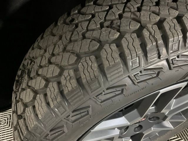 New 2026 GMC Terrain AT4 w/ Convenience Package III image 46