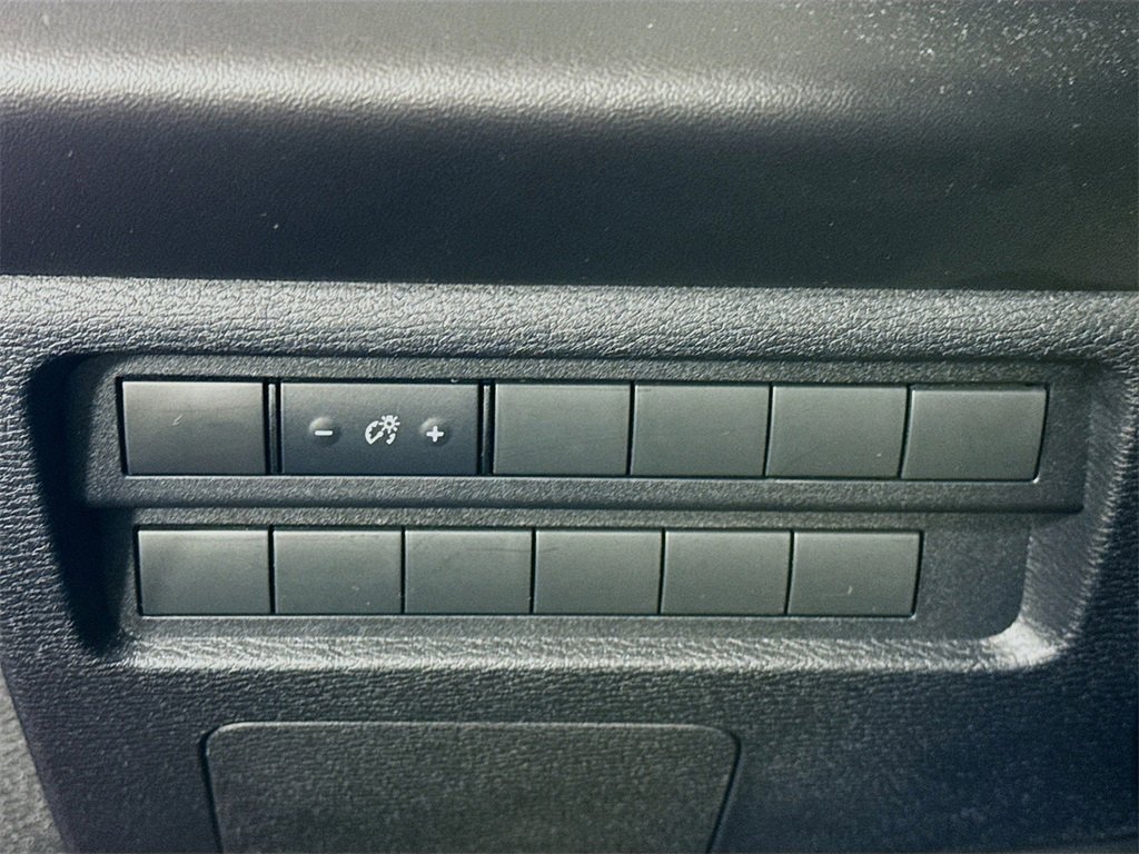 Used 2022 Mitsubishi Outlander ES image 18