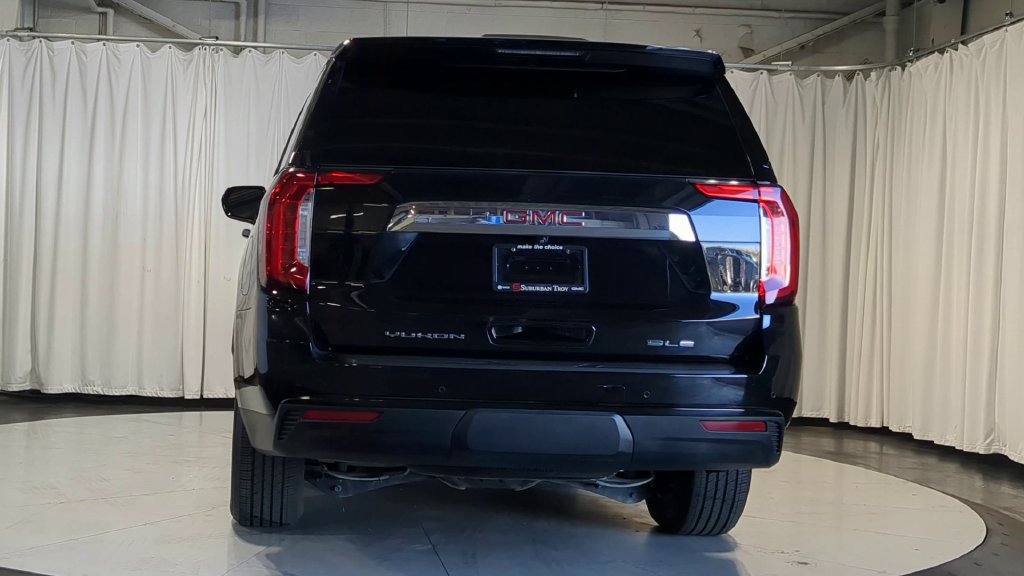 Used 2023 GMC Yukon SLE AWD/4WD image 9