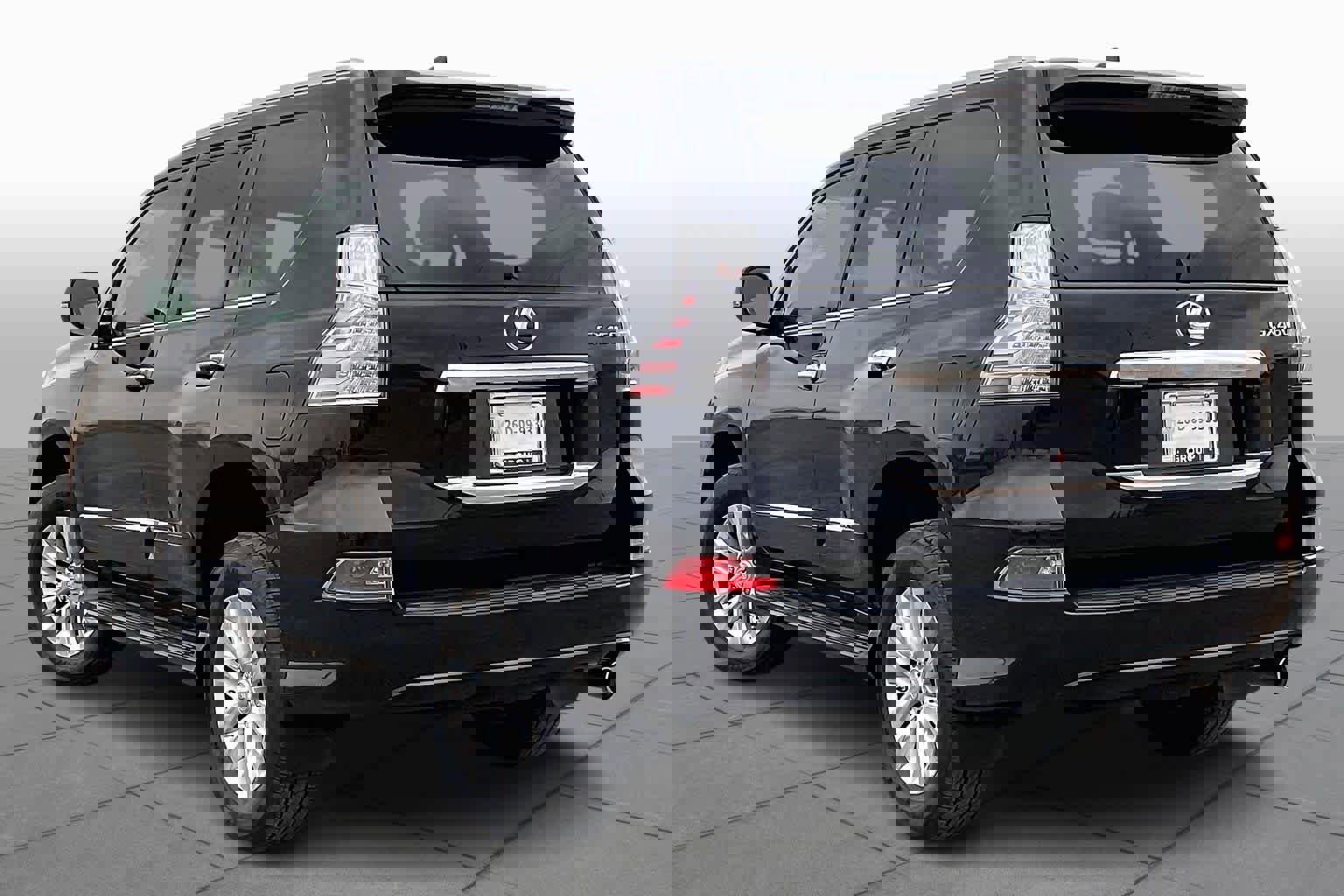 Used 2017 Lexus GX 460 Premium w/ Premium Package image 11