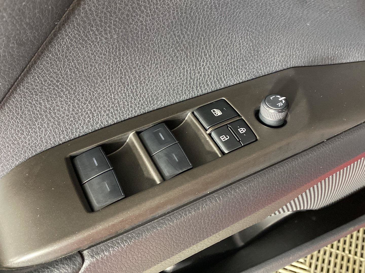 Used 2023 Toyota Camry SE w/ Cold Weather Package FWD image 25