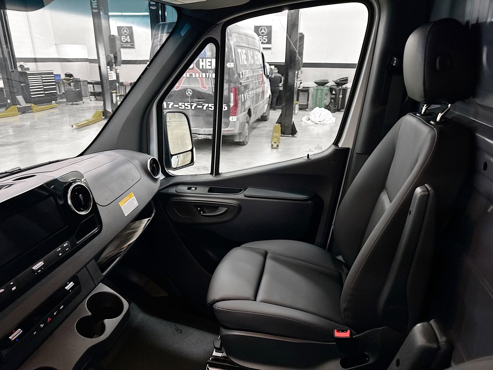 Used 2026 Mercedes-Benz Sprinter 2500 image 23