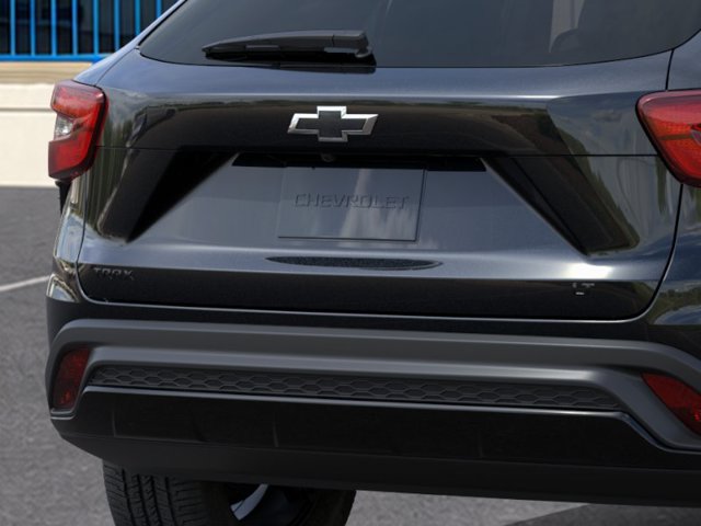 New 2026 Chevrolet Trax LT w/ Midnight Edition FWD image 14