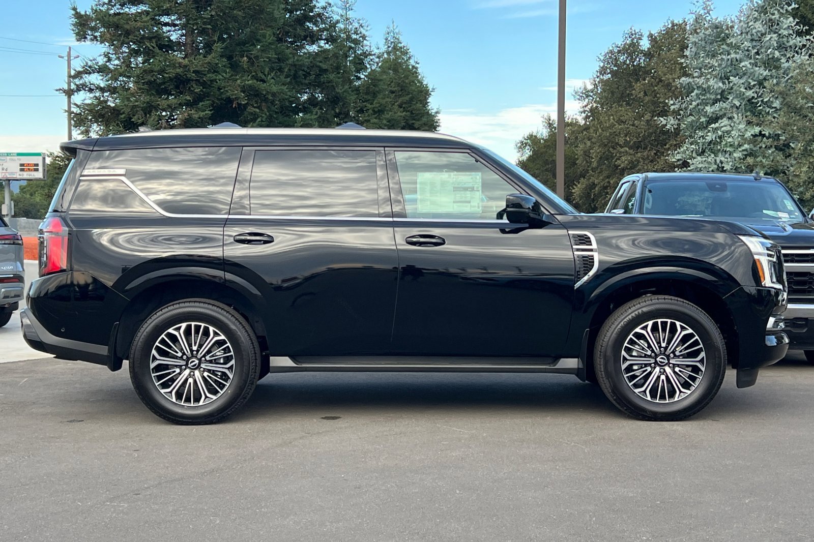 New 2026 Nissan Armada Platinum image 3