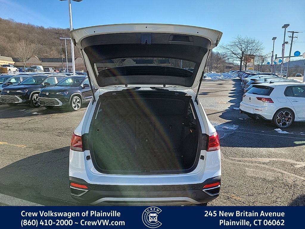 Certified 2023 Volkswagen Taos SE image 52