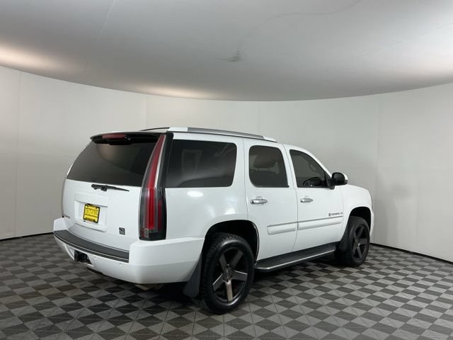 Used 2008 GMC Yukon Denali AWD/4WD image 4