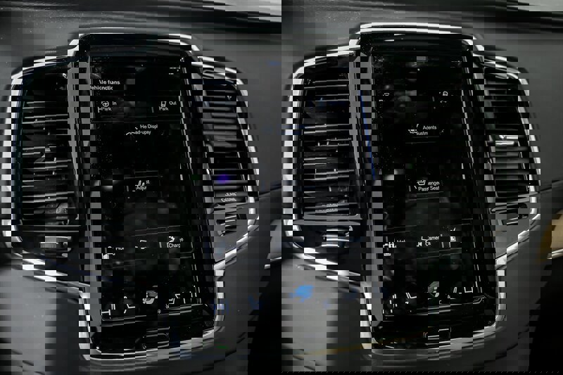 Used 2016 Volvo XC90 T8 Inscription image 31