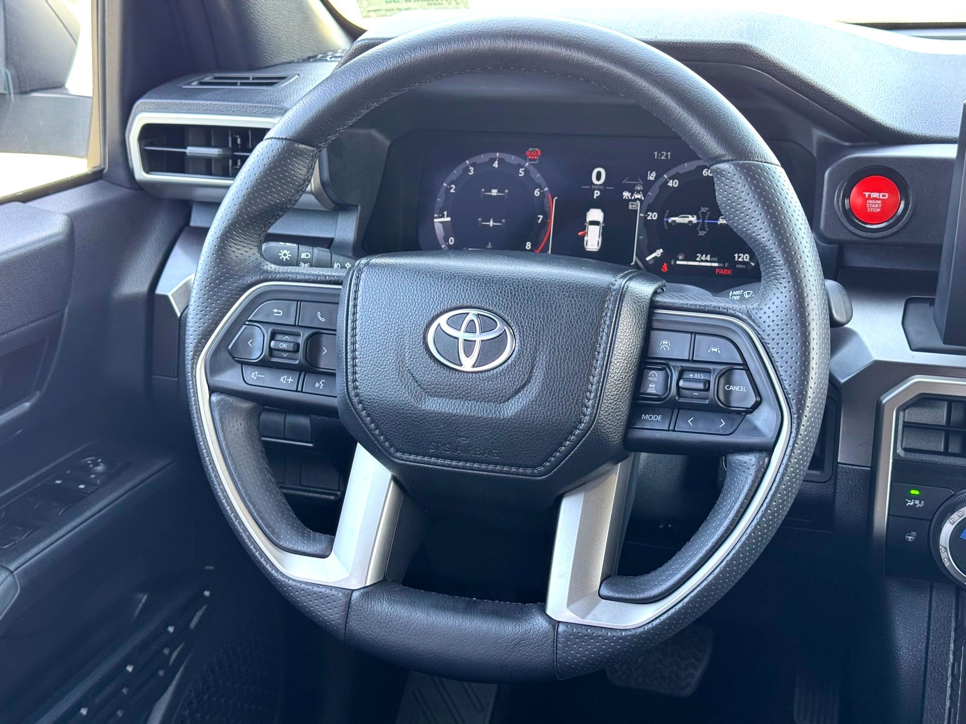 Used 2025 Toyota 4Runner TRD Off-Road image 25